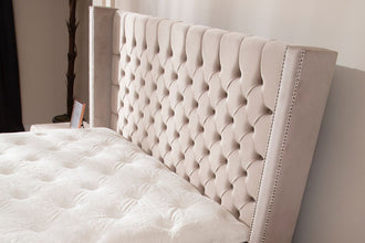 Lit Coffre clouté beige